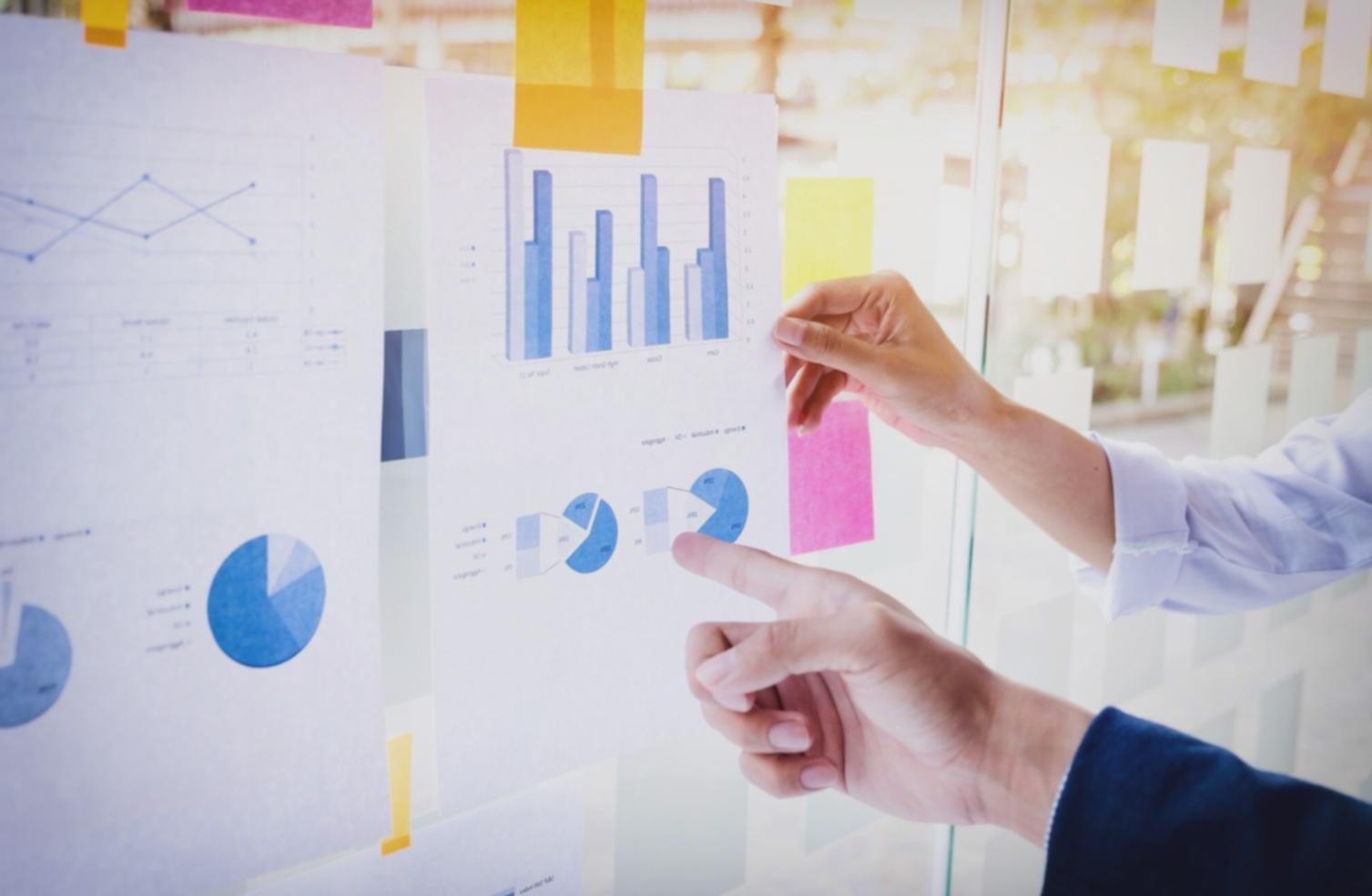 Sessione di formazione su strumenti SEO professionali